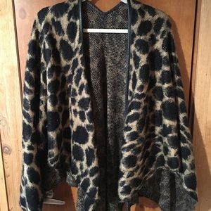 Leopard-print Sweater Kimono